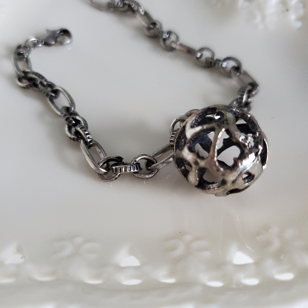 HAND-CRAFTED BRACELET - Picture 4 of 4